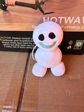 Build A Bear Disney FROZEN Snowman Baby SNOWGIE Mini Wrist Plush 4.5" Retired -